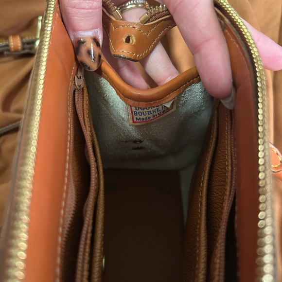 Dooney & Bourke Tan and Cream Crossbody Bag - Picture 3 of 4